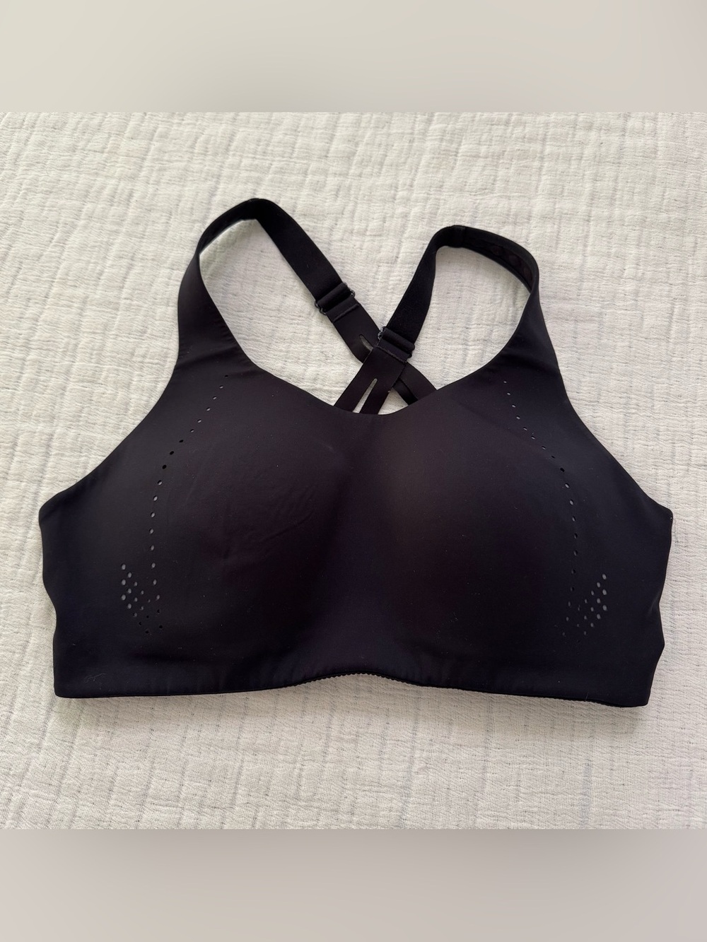 Lululemon Enlite Bra High Support Black Sports Bra 38D Adjustable Straps Sports